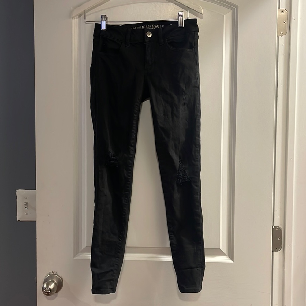 American Eagles Outfitters size 2 black jegging ribbed knees